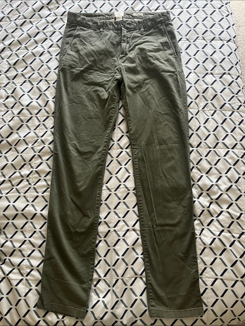 H&M Men's Chinos in Olive